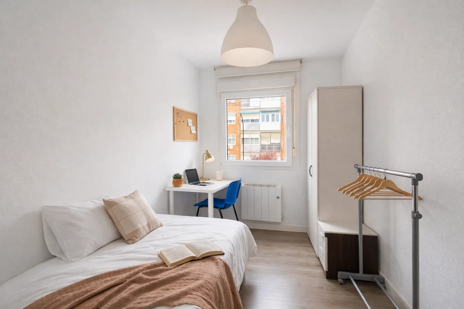 25VH2 · Room 2 · photo 1