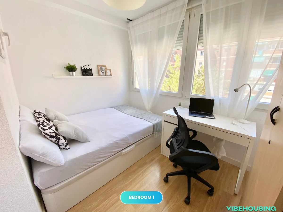 15VH1 · Room 1 · photo 1