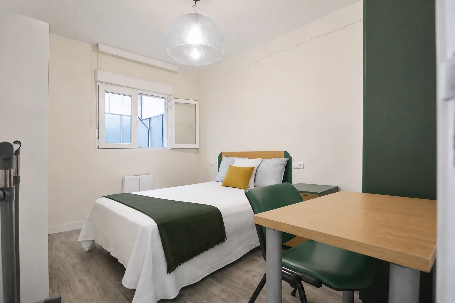 20VH4 · Room 4 · photo 1