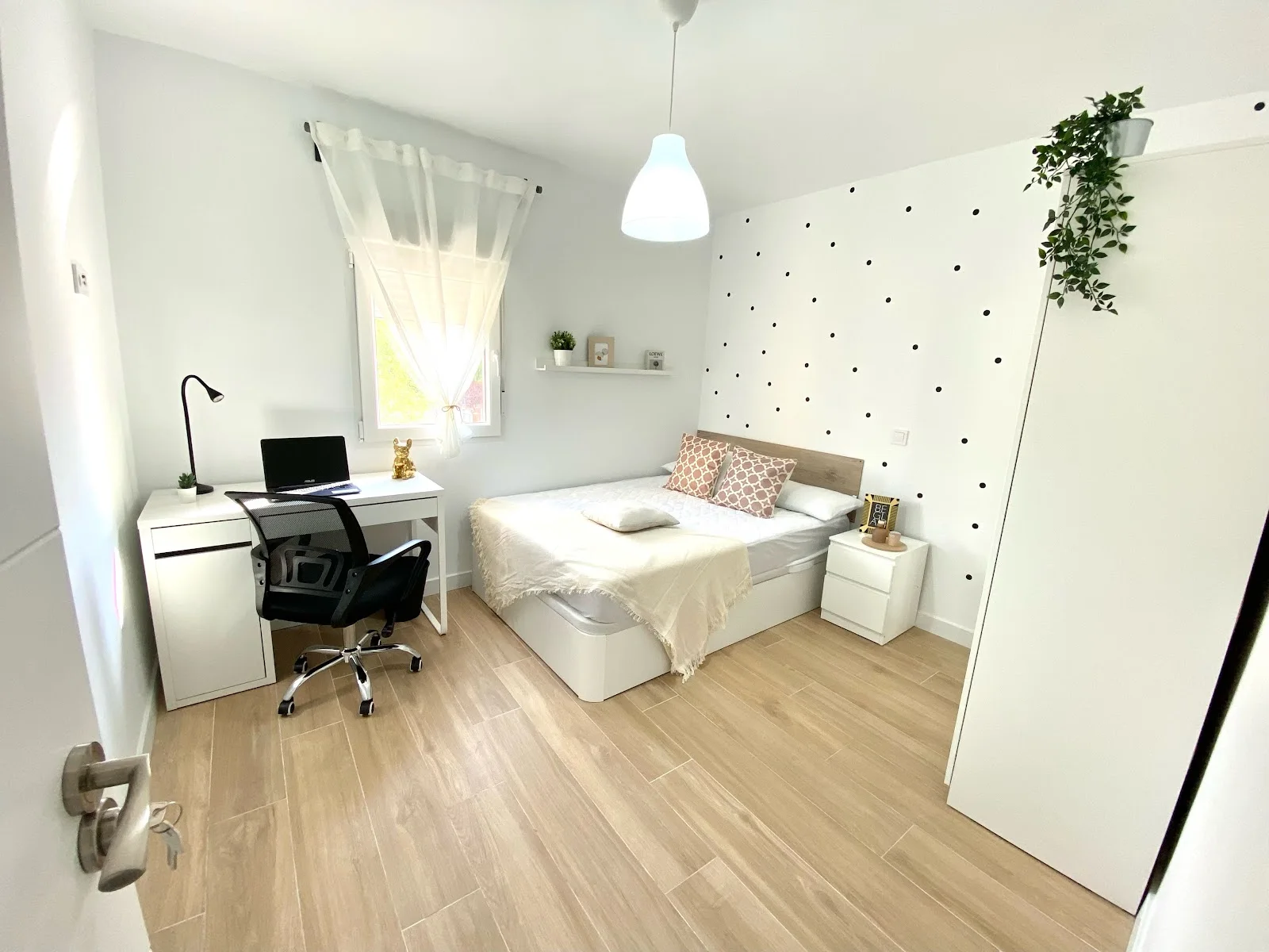 2VH4 · Room 4 · photo 1