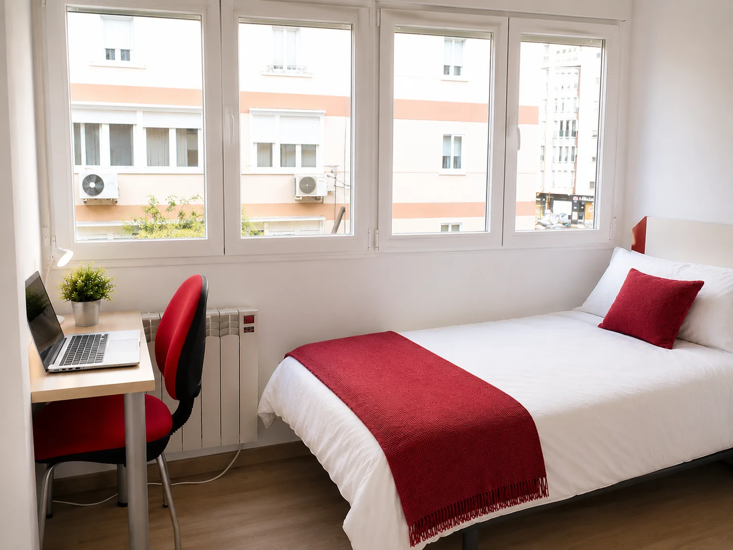 4VH1 · Room 1 · photo 1