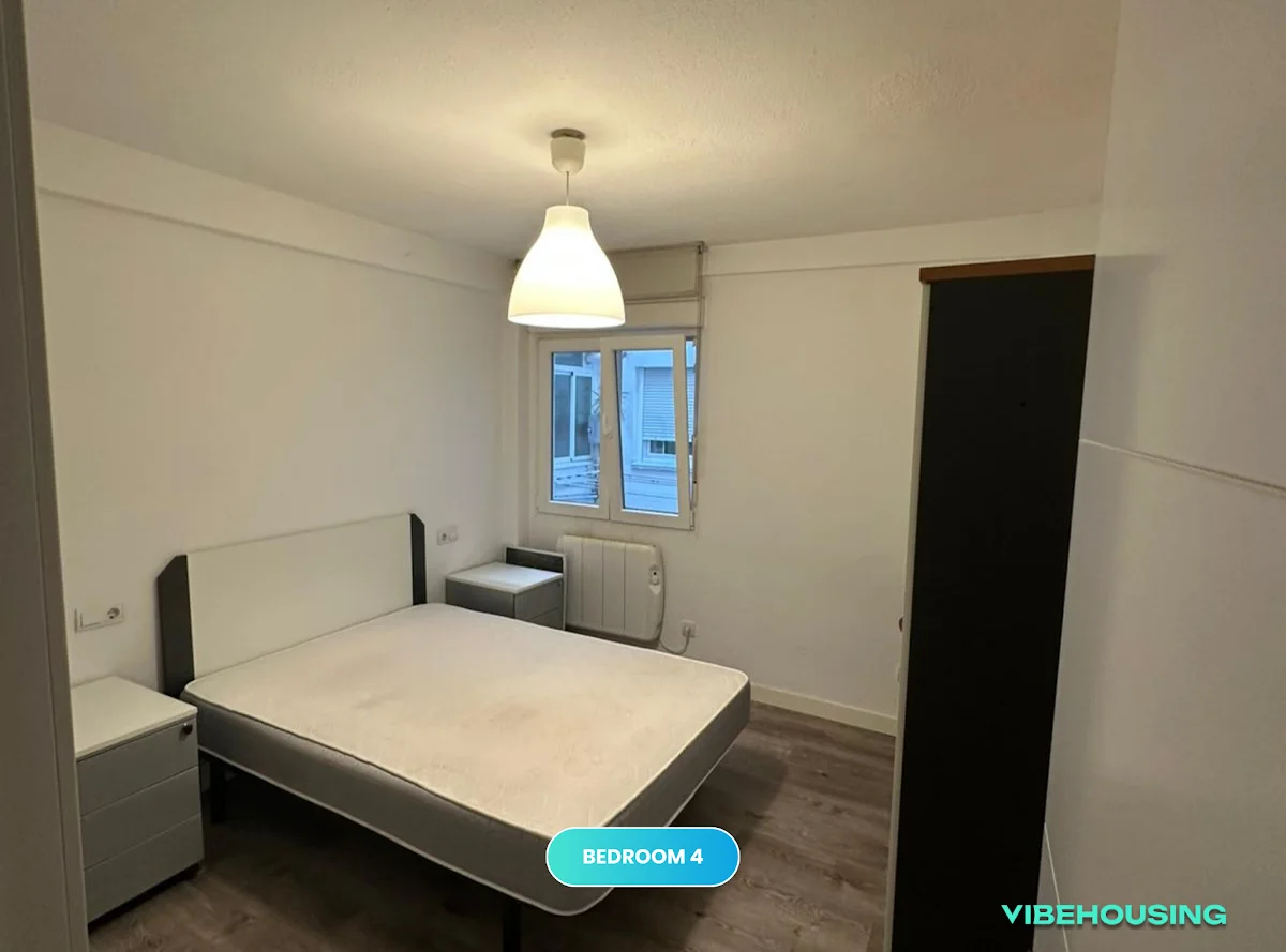 12VH4 · Room 4 · photo 1