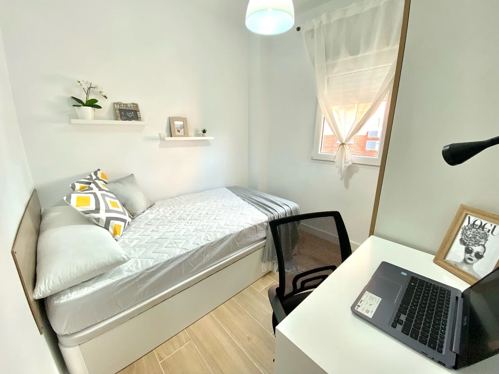 2VH2 · Room 2 · photo 1